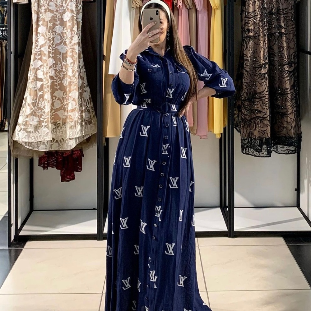 Dress - Picture 2 of 4